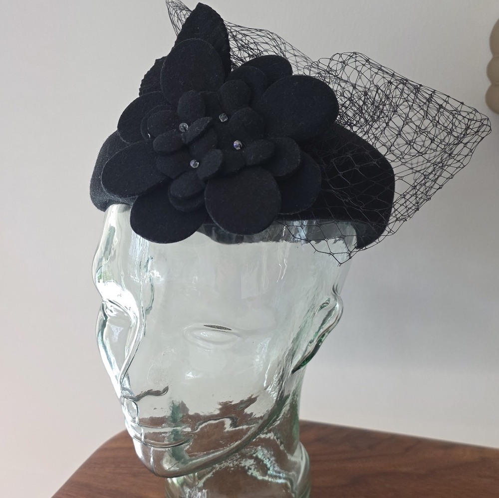 Elegant Black Wool Hat Fascinator with Floral Design